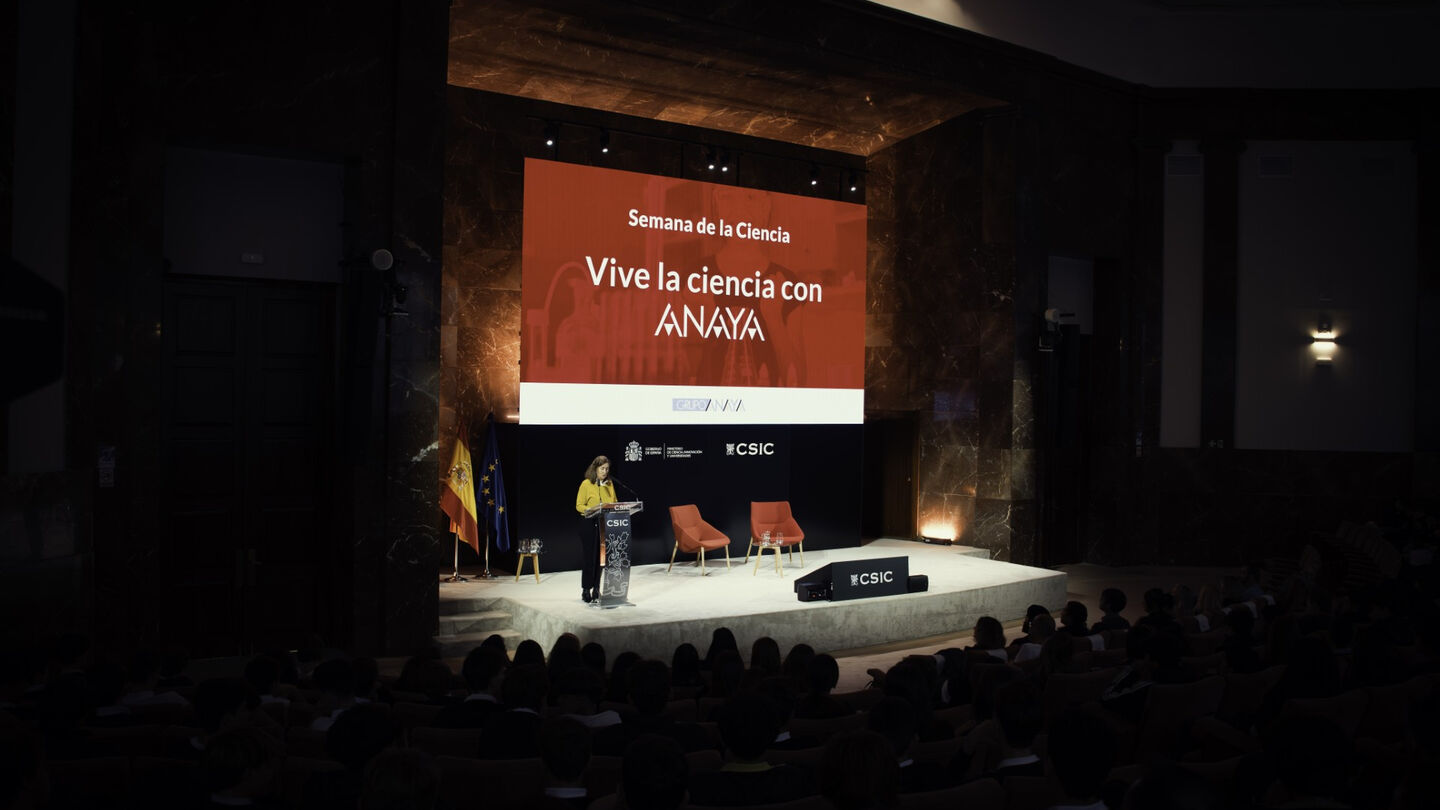 actividad-anaya-csic-semana-ciencia-2025_Marta-Martinez-CEO-Grupo-Anaya